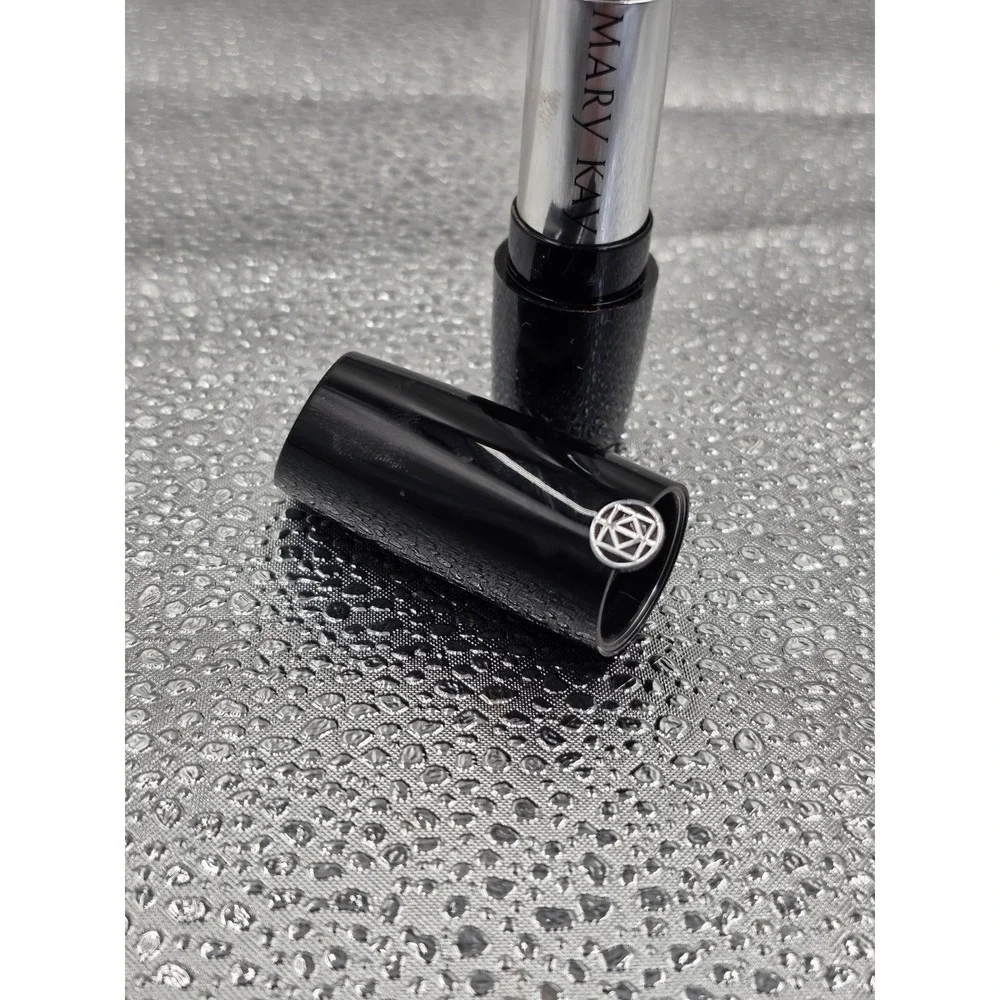 Mary Kay Gel Semi-Matte Lipstick Apple Berry 094640 Deep Red Berry Made USA O2